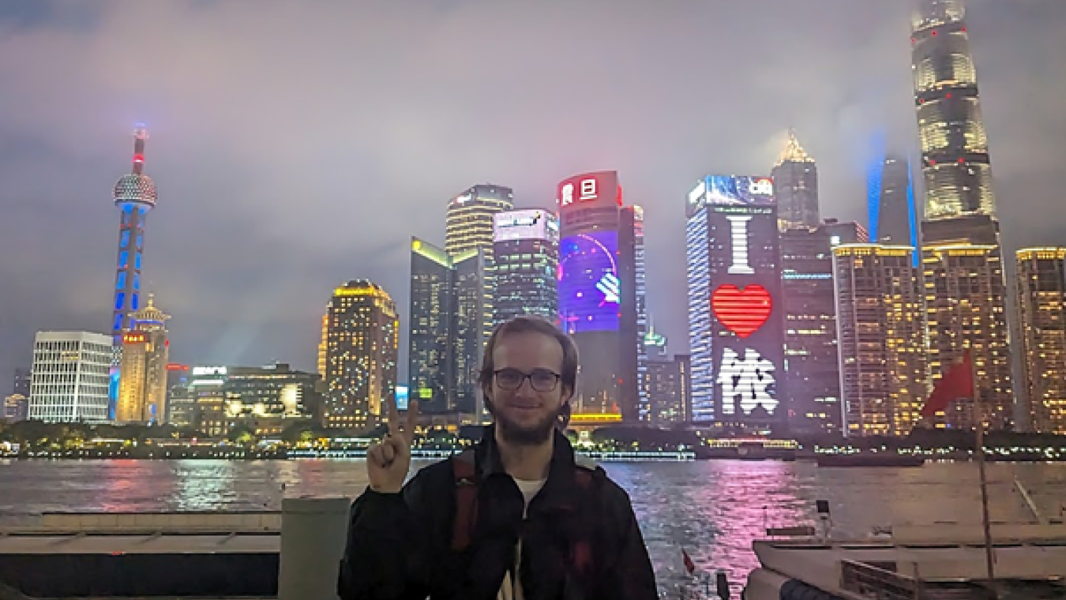 Alex Munro in China during the CAP Shanghai language program, Learning Languages Locally